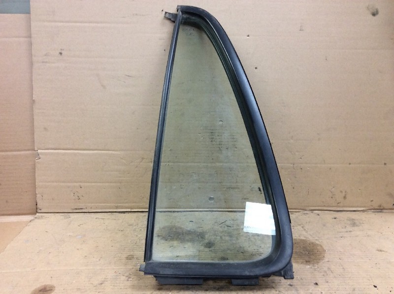 97-01 Honda CR-V Left Rear Quarter Door Vent Glass Window Used OEM