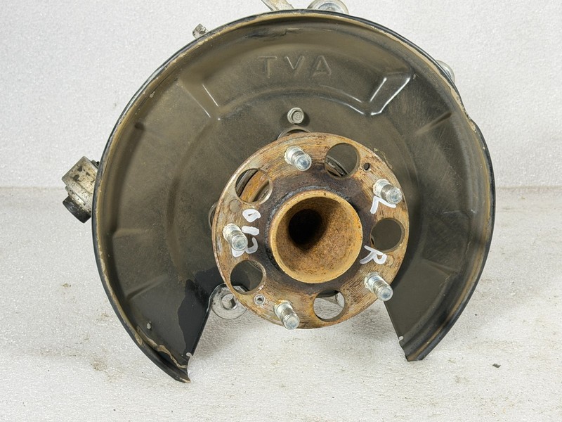 2018 - 2022 HONDA ACCORD REAR LEFT SIDE SUSPENSION SPINDLE KNUCKLE & HUB OEM