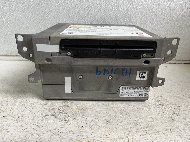 2014 BMW 428i Radio Stereo 2 DIN 6512 CI 934782301 AMFM Tuner Block CD Disc Oem