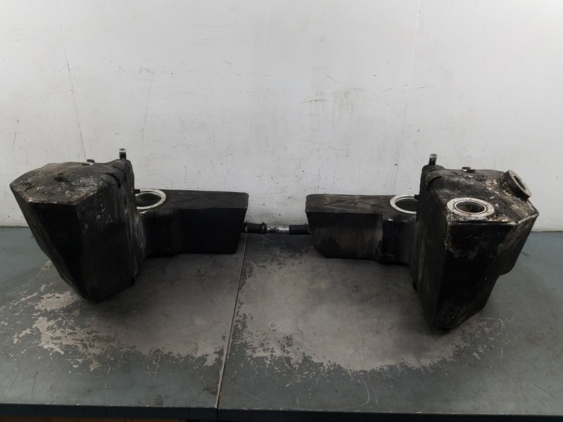 2005 Lamborghini Gallardo Fuel Tank Set - ** #2070 H3