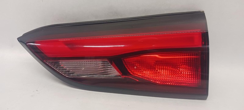 20-'21 GMC TERRAIN Denali Right passenger inner Taillight OEM Grade A!
