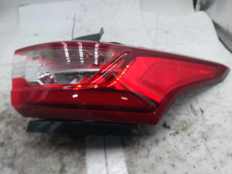 2020 Chevrolet Traverse Right Tail Light Assembly - Silver - Used - 114K Miles