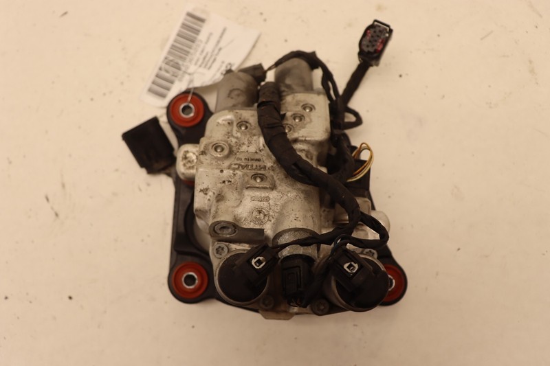 2011-2016 BMW 535I F10 RWD SUSPENSION DYNAMIC DRIVE VALVE BLOCK HYDRAULIC OEM