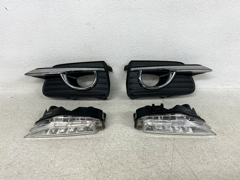 ⭐2016-2020 INFINITI Q50 FRONT BUMPER FOGLIGHT TURN SIGNAL LAMP BEZEL SET LOT2571