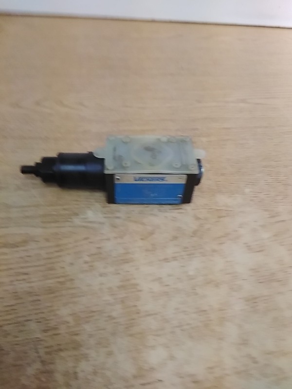 Vickers DGMX2-3-PPL-AW-S-40 Pressure Reducing Valve