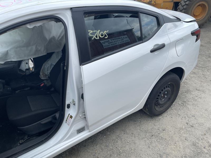 2023 NISSAN VERSA LEFT ROCKER W/POST WHITE PC:QM1 1.6L AT FWD 32K -SV- 56426