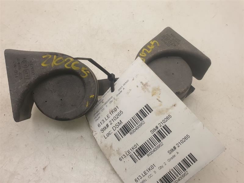 2001 LEXUS IS300 HORN PAIR