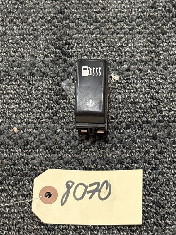 KenworthFUEL HEATER Dash/Console Switch - Used | P/N P27-1040-35