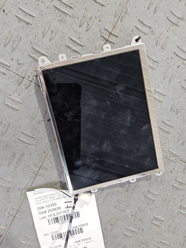 2018-2020 Chrysler Pacifica Front Dash 8.4" Touch Screen Display Opt JB2
