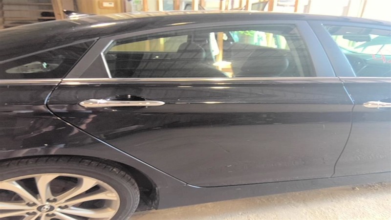 Passenger Rear Side Door Electric VIN B 8th Digit Fits 11-14 SONATA 3535982