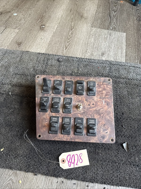 International 9400 SWITCH Dash Panel - P/N: 017629, A-5642