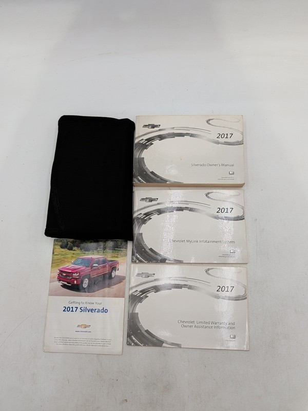 2017 CHEVROLET SILVERADO OWNERS MANUAL OPERATORS USER GUIDE BOOK SET
