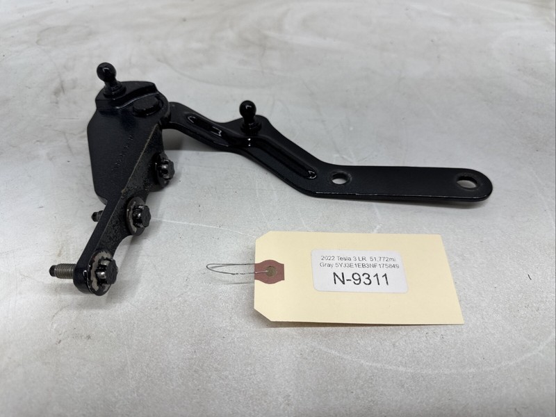 2015-2021 Genuine TESLA MODEL X HINGE DOOR RIGHT REAR 1035434-00 OEM 9311 B82