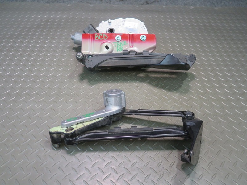 06-12 BENTLEY FLYING SPUR REAR LEFT RIGHT TRUNK LID HINGE W/ MOTOR ACTUATOR SET