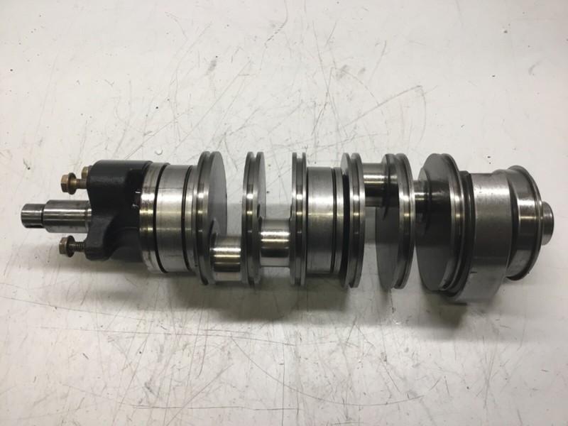 Z4 Johnson Evinrude 115 HP 2 Stroke Crankshaft Assembly 0439568 1995 & up