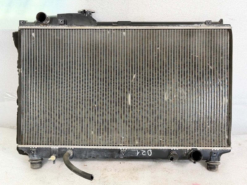 01-06 Lexus LS430 4.3L Front Engine Cooling Radiator Assembly 4221723823F Oem