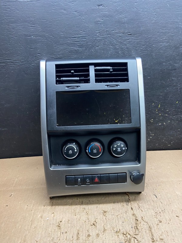 2008 to 2012 Jeep Liberty Dash Climate Temperature Control Radio Bezel T8361 DG