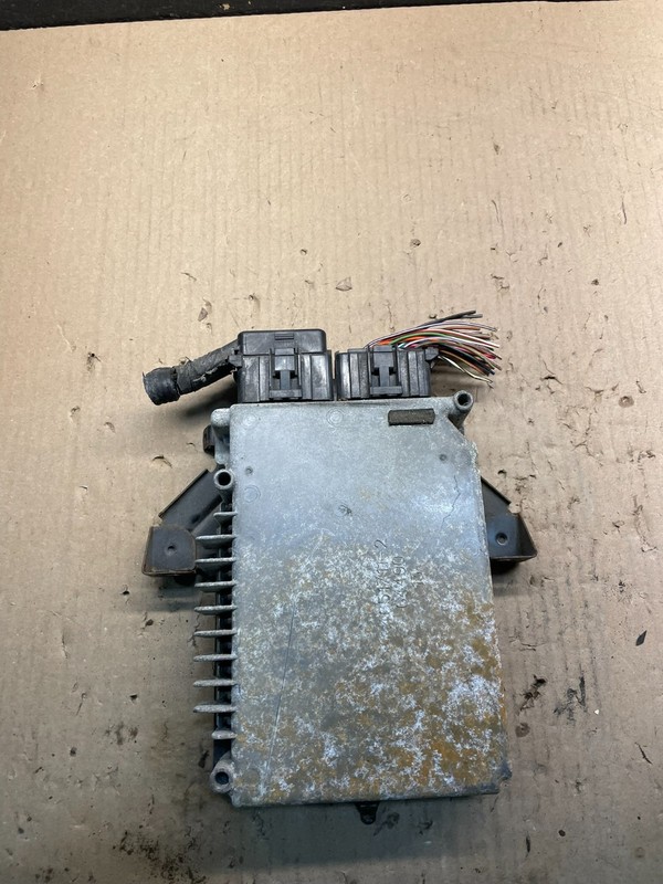 1997 Dodge Sebring Stratus Engine Control Unit ECU X0566 DG