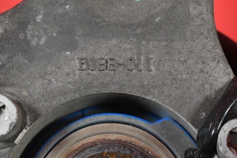 1997-2004 C5 Corvette Left Driver Side Front Hub Knuckle Spindle *used*