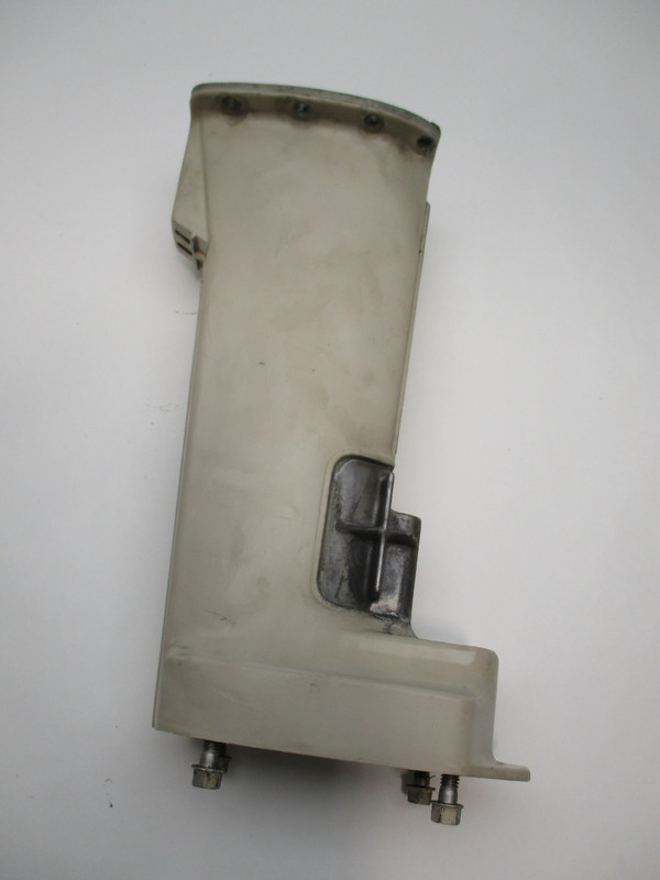 1500-F2A477133 Chrysler7.5 Hp Outboard Motor Leg Midsection F525133