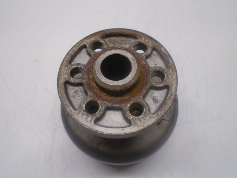 W2 OMC 38584437 984290 Johnson Evinrude Engine Coupler Cobra