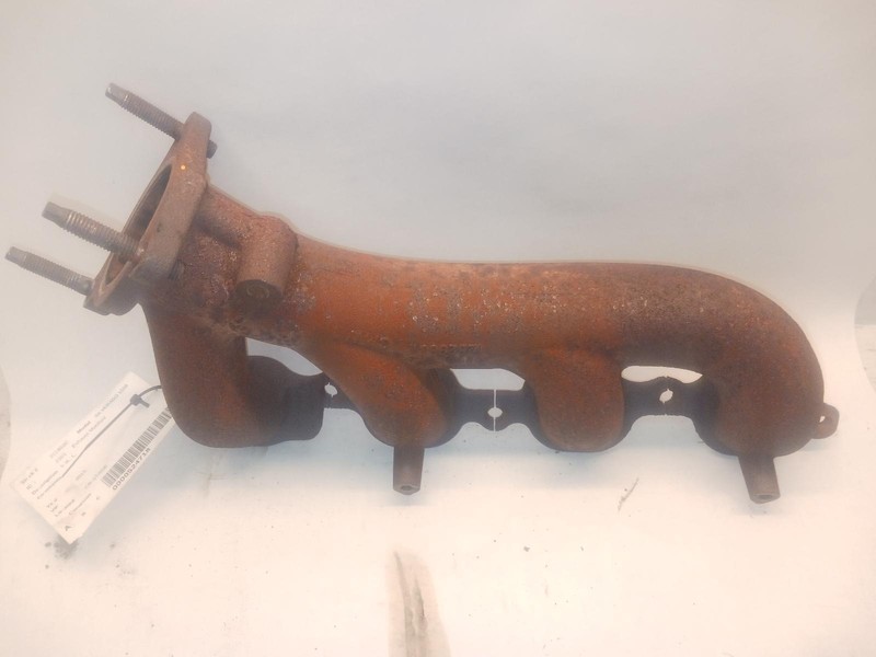 14-'18 CHEVROLET SILVERADO 1500 Left Exhaust Manifold 5.3L OEM