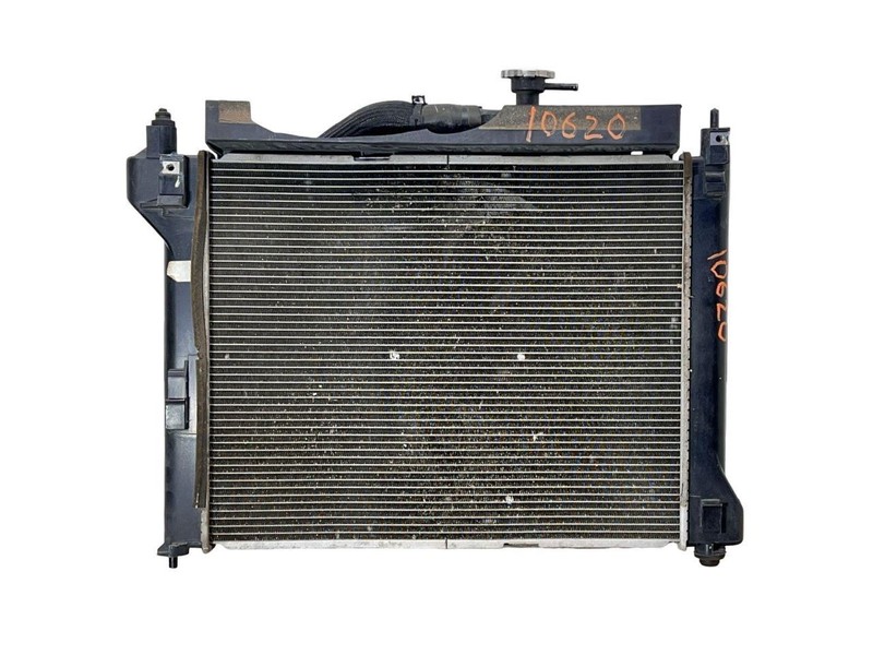 2015-2019 Nissan Sentra Engine Cooling System Radiator With Fan