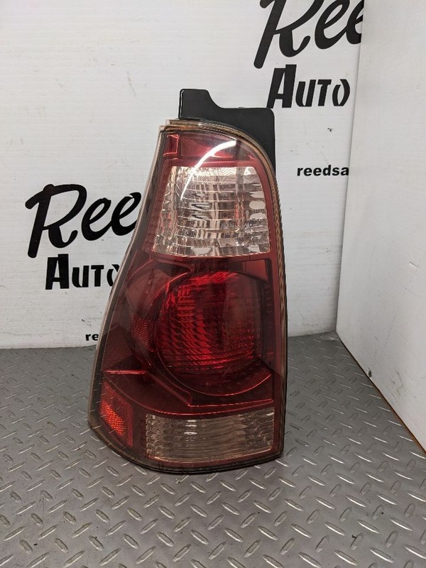 Driver Left Tail Light Fits 03-05 4 RUNNER 1169965