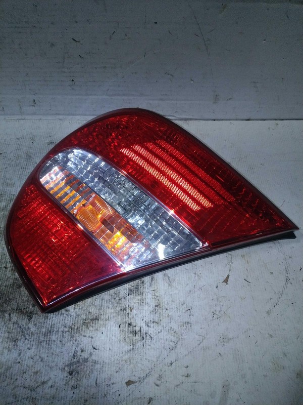 2003 Toyota Camry Right Tail Light Assembly Blue OEM Used 324361 125K Miles