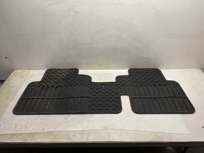 2009-2017 Chevrolet Traverse 2nd Row Rubber All Weather Floor Mat Black OEM
