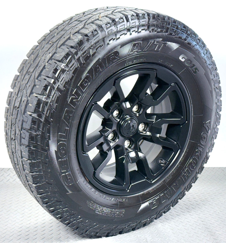 ✅ 13-24 RAM 1500 Class. Rebel OEM 17" BLACK ALLOY WHEEL 17x8 RIM w/ TIRE 265/70