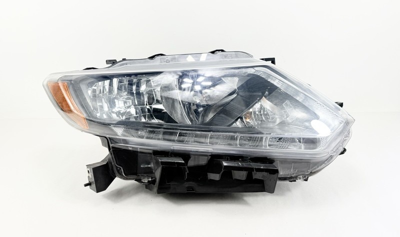 2014 2015 2016 Nissan Rogue Passenger Side Right Halogen Headlight Head Lamp OEM