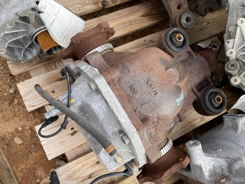 2011-2013 INFINITI G37 REAR CARRIER DIFFERENTIAL ASSEMBLY 3.357 RATIO