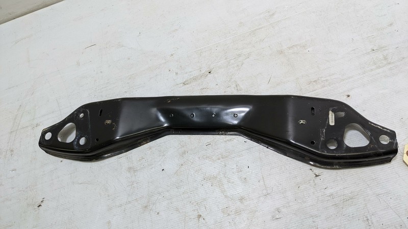 Front Crossmember Bracket 2017 Lincoln Continental F2GB-R10684-AC 18-2020