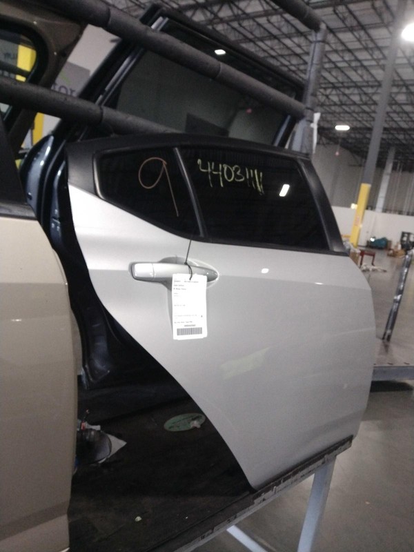 2020 Nissan Versa Rear Right Door Silver 690750 Used 81K Miles OEM