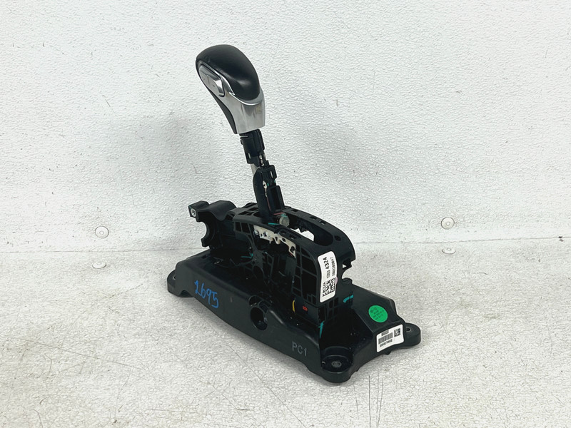 ⭐20-25 BUICK ENCORE GX AUTOMATIC TRANSMISSION GEAR SHIFTER SELECTOR OEM LOT2695