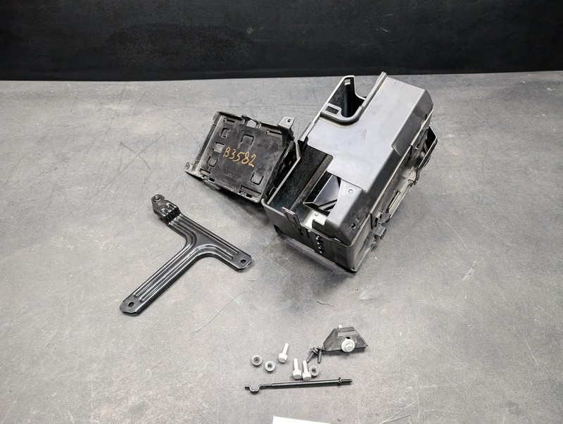Battery Tray w/ Hold Down Cover & Strap Set 2022 Buick Envision 84691139 21 23
