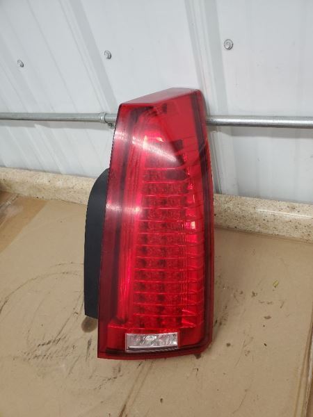 Passenger Tail Light Sedan VIN D 4th Digit V-series Fits 08-14 CTS 276676
