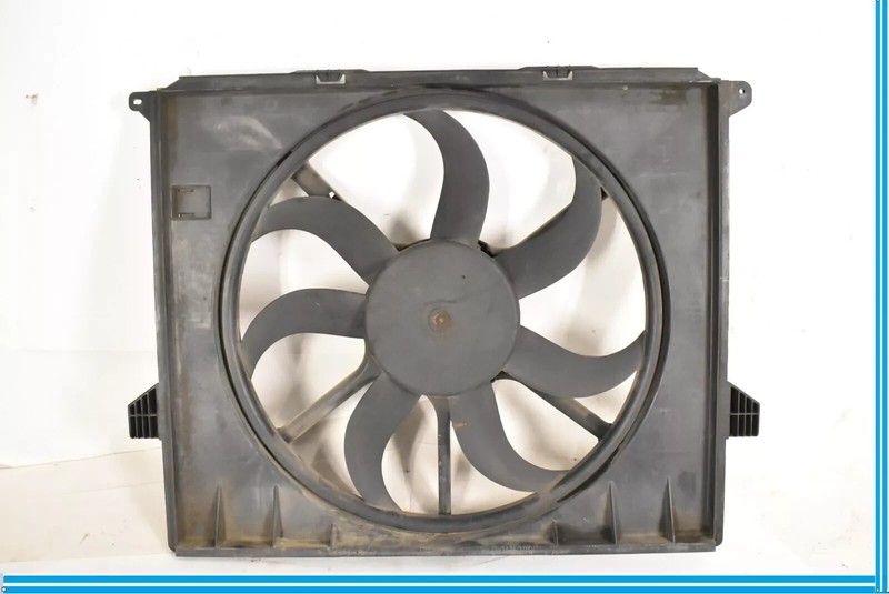 06-13 Mercedes W251 R350 ML350 Engine Cooling Fan Motor Assembly 1645000193 OEM