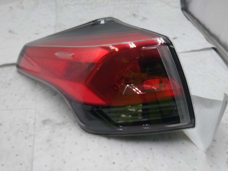 2016-2018 Toyota RAV4 Left Tail Light Assembly Black OEM 272886 124K Miles