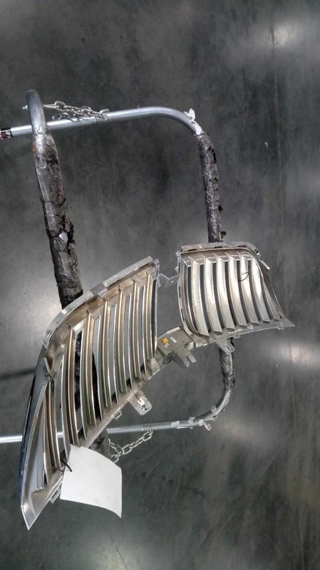 2010 Lincoln MKS Grille Lower Black Used OEM 427548 4DR SED BLK 204K Miles