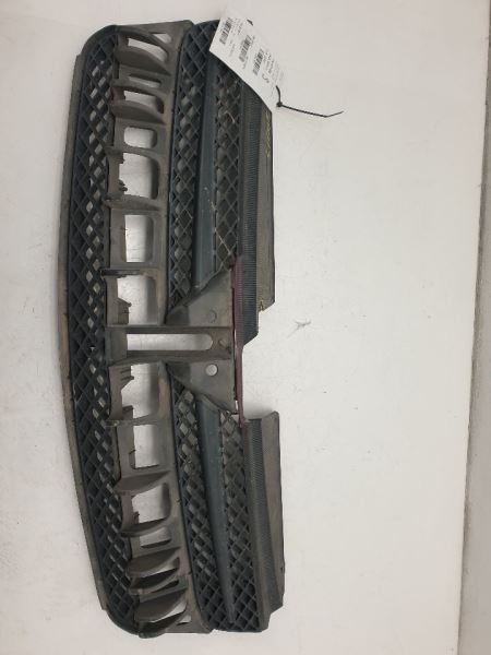 04-05 TOYOTA SIENNA LE UPPER GRILLE ASSEMBLY