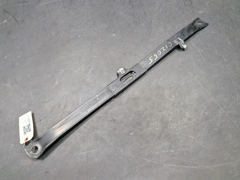 Front Crossmember Brace Bracket 2019 Chevrolet Camaro 20907230 2016 2017 - 2024