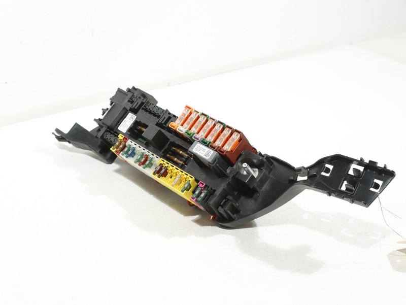 2012-2015 Mercedes W166 ML350 4MATIC Front RIGHT Under Seat Relay Fuse Box OEM