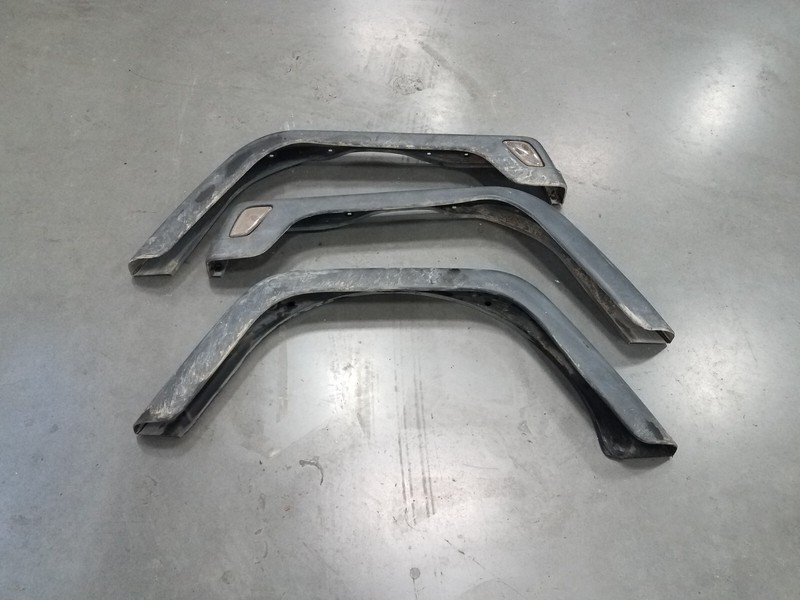 2005 Jeep Wrangler TJ Rubicon 4x4OEM Fender Flare Partial Set #9706 K1