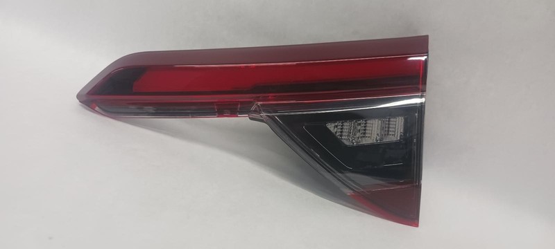 20-'23 GMC ACADIA AT4 Right passenger inner Taillight OEM Grade A!