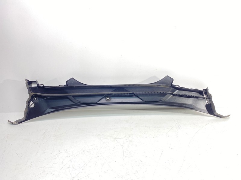 17-23 BMW G30 F90 5-Series Front Windshield Wiper Vent Cowl Panel Cover 47k OEM✅
