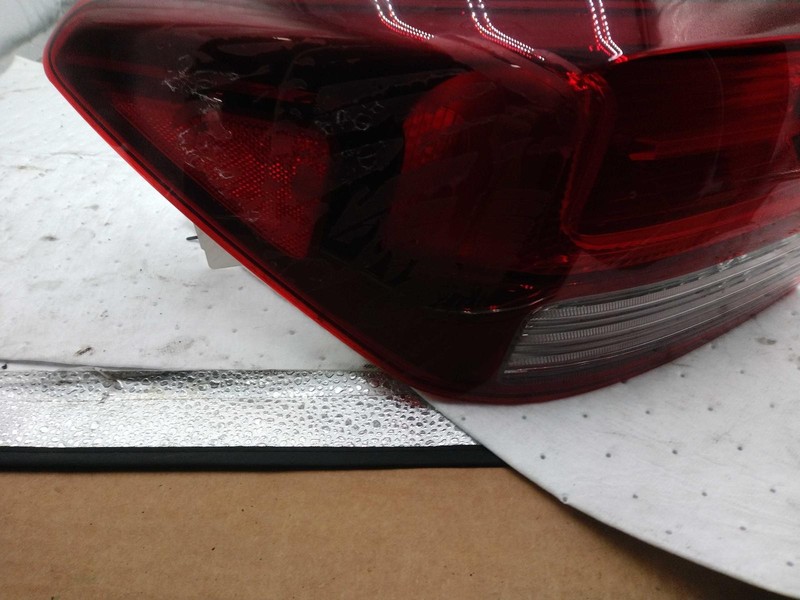 2020 KIA RIO Left Tail Light Assembly SILVER OEM 644917 99K Mileage