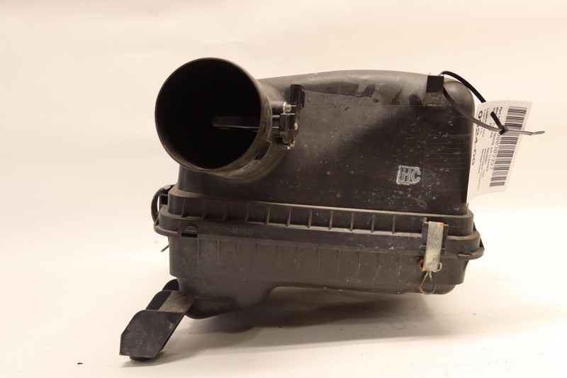 2007-2021 TOYOTA TUNDRA 4.6L 1URFE ENGINE AIR CLEANER FILTER BOX HOUSING OEM