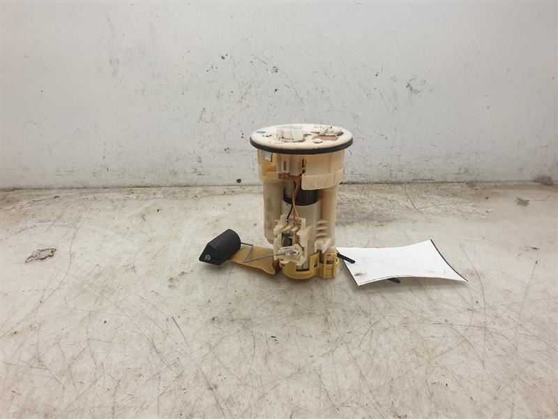 02-03 TOYOTA CAMRY 3.0L V6 FWD FUEL PUMP ASSEMBLY
